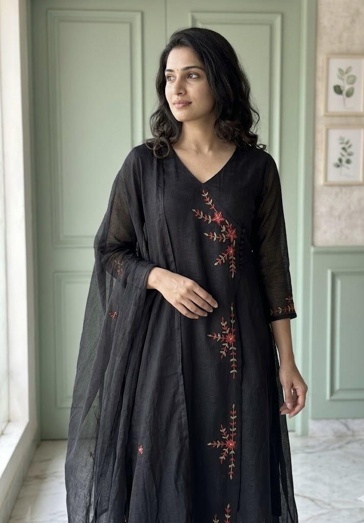 Kalika Grace Ensemble A line three piece suit - Image 2