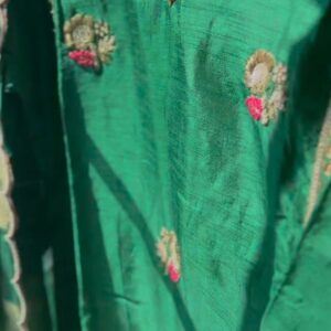 Emerald green pure dola silk straight-cut dress