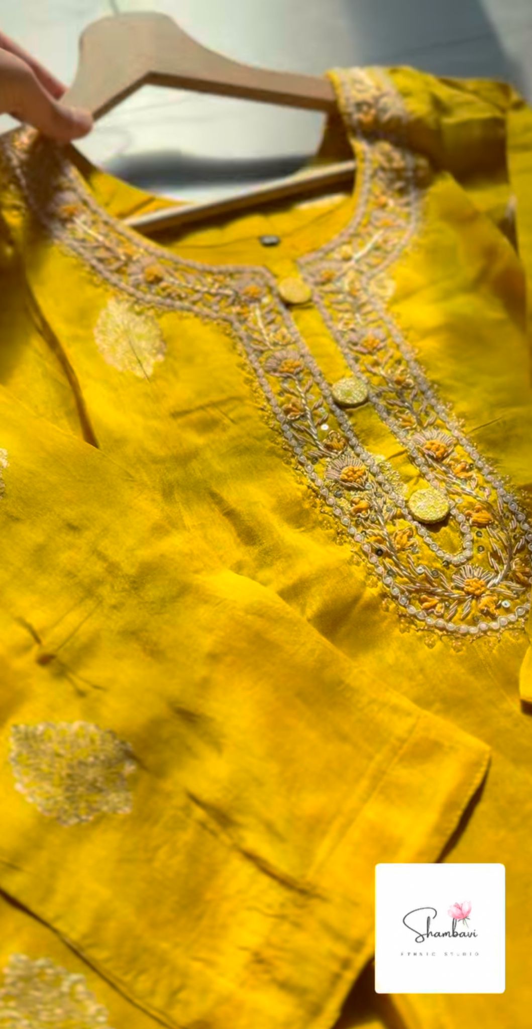 Pure Russian silk straight-cut three-piece suit