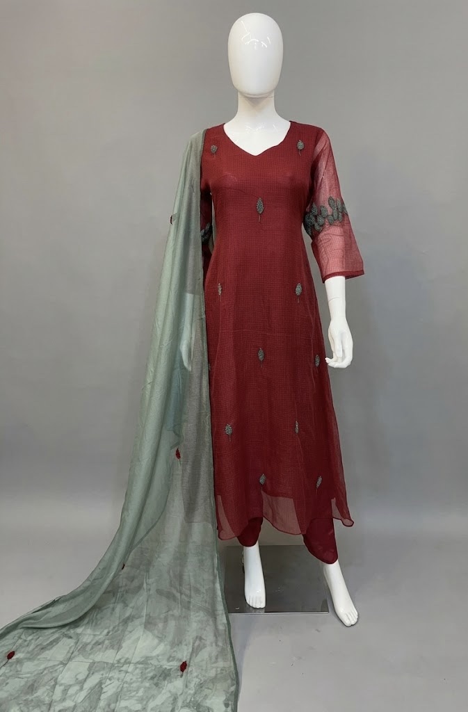 Maroon Meadow three piece suit - Image 2