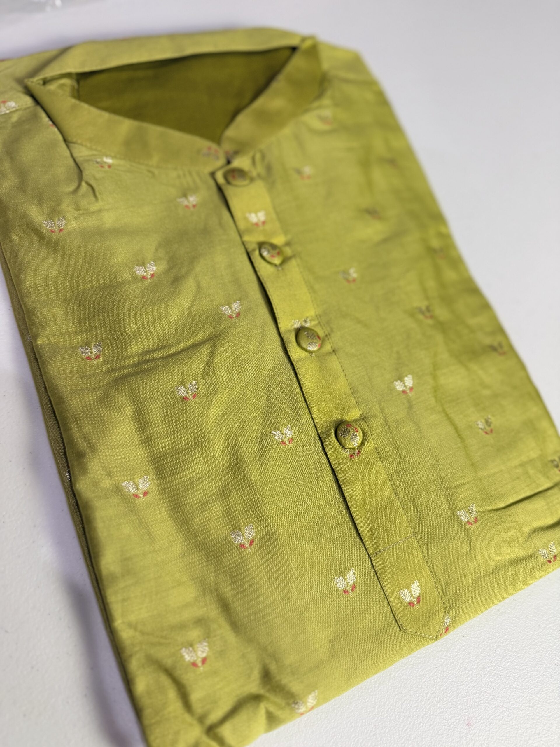 Elegant Pistachio Green Pure Chiniya Silk Men’s Designer Premium Kurta 💚