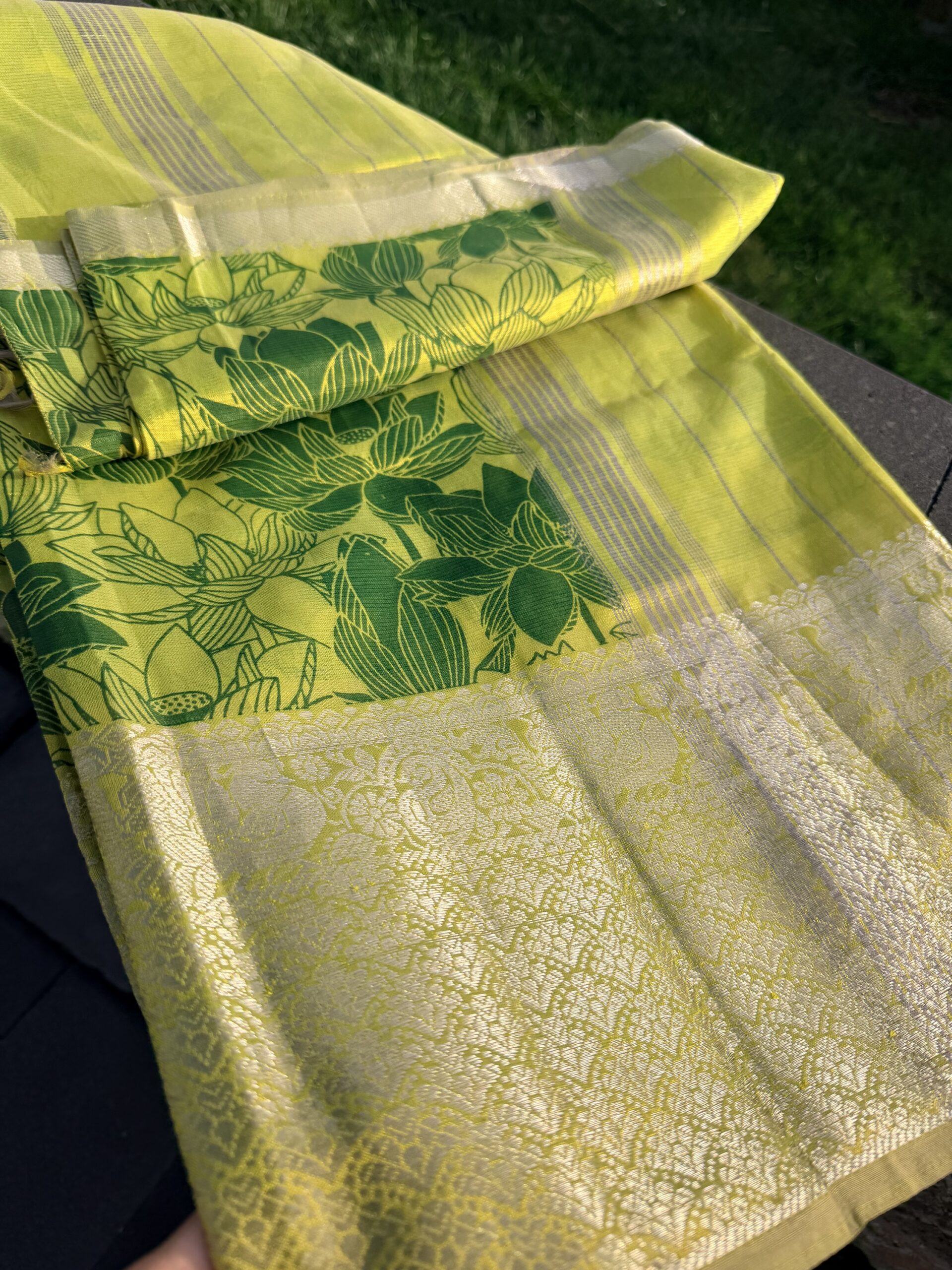 Vasudha Green Mangalgiri Handloom Saree ππ